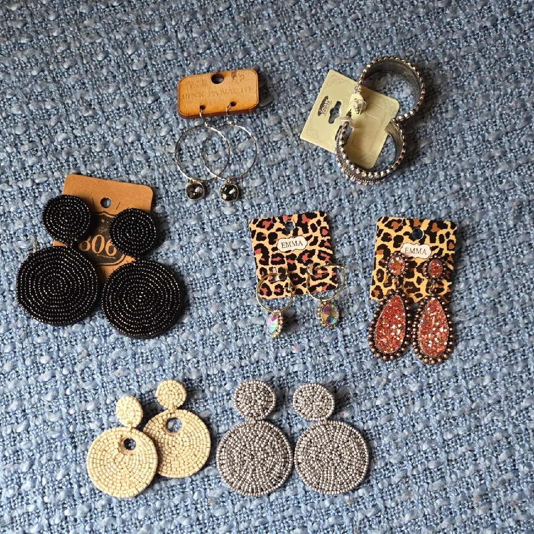 Earring Jackpot